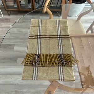 Vintage Plaid Wool Scarf with Fringe